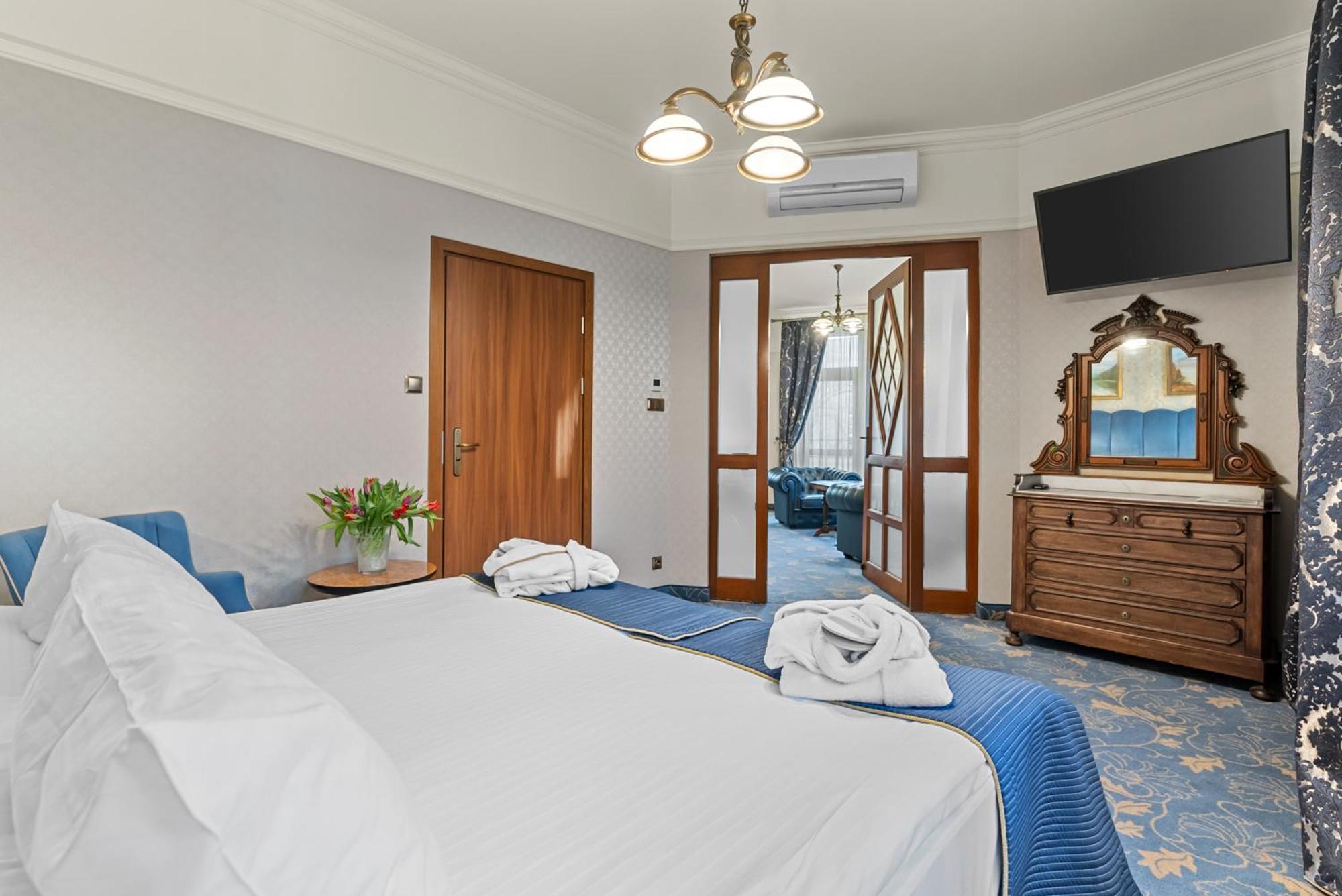 Hotel Diament Plaza Γκλίβιτσε Εξωτερικό φωτογραφία